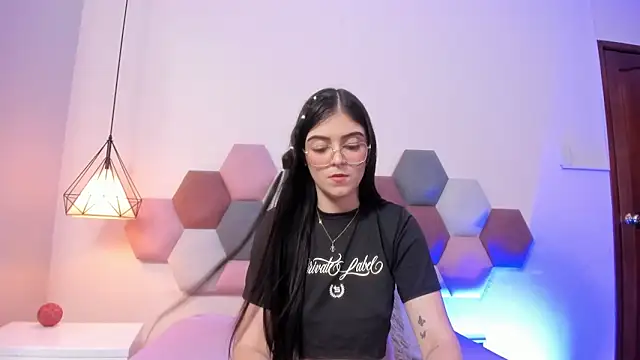 KeniaCarterr online show from May 1, 9:07 pm