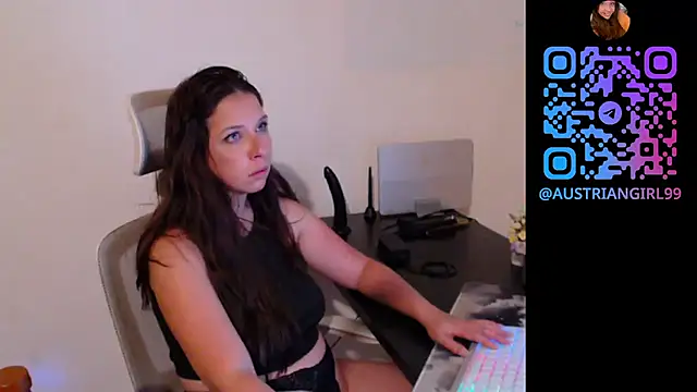 AustrianGirl99AtWork online show from April 26, 10:07 pm