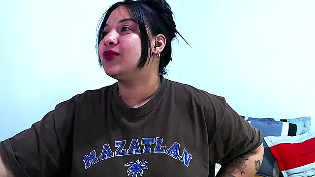 emily-rousee- online show from February 26, 2:21 am