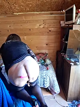 Luanatrav1 online show from April 26, 1:42 pm