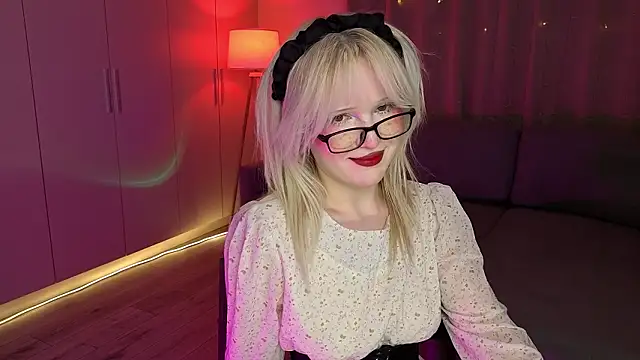 Mary Piersen online show from March 2, 5:19 am