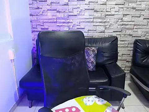 paula ross  online show from April 20, 11:52 pm