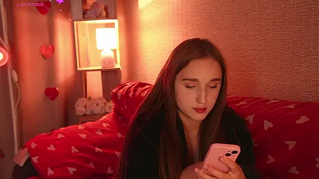 jenniferonlyforu online show from February 13, 8:43 pm