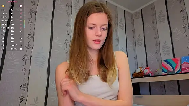 SueFerreyra online show from April 21, 8:10 am