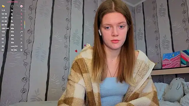 SueFerreyra online show from March 21, 8:19 am