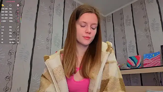 SueFerreyra online show from April 27, 8:11 am