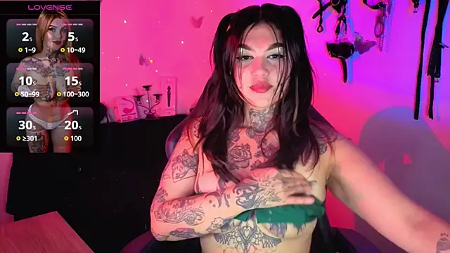 Zoeee 001 online show from February 26, 9:58 pm