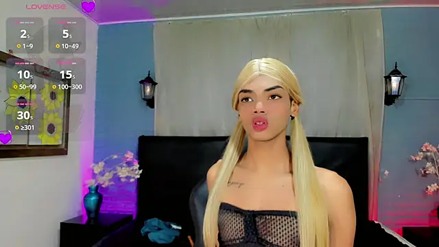 Karol Vanessa   online show from June 8, 11:55 am