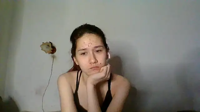 NickiKisinger online show from April 19, 5:07 am