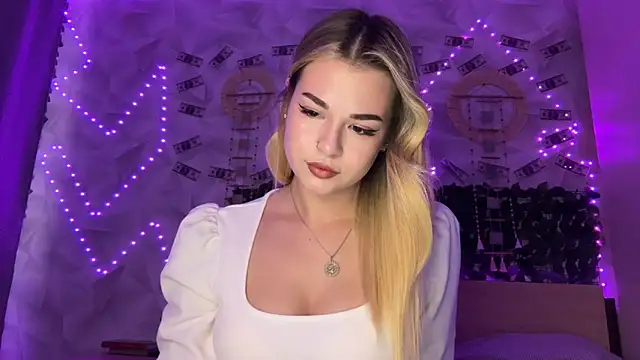 Karina vibe online show from April 24, 11:02 am