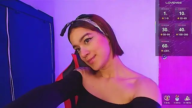 Zoe-Walzer online show from April 24, 3:59 pm