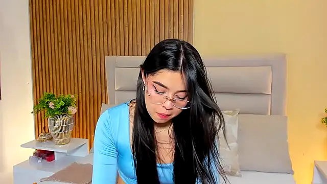 CristalMayson online show from April 25, 12:24 am