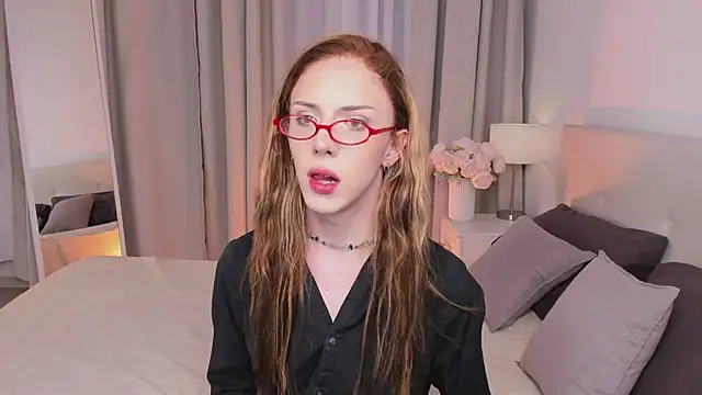 Tiffany  King online show from February 17, 3:11 pm