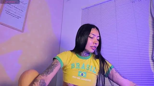 Ashley Blum  online show from April 25, 12:41 pm