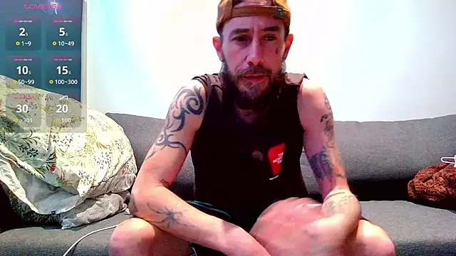 inktattoo42 online show from March 12, 8:11 pm