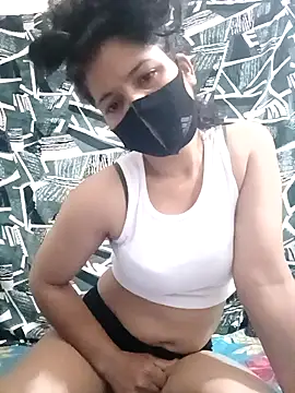 RoxyQueenX online show from February 24, 5:06 am