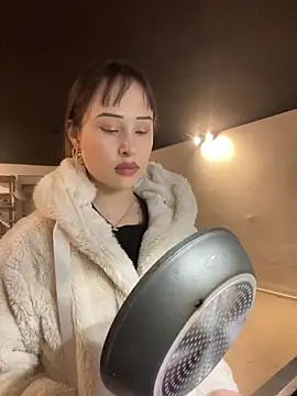 Just-Lilly online show from April 25, 10:29 pm