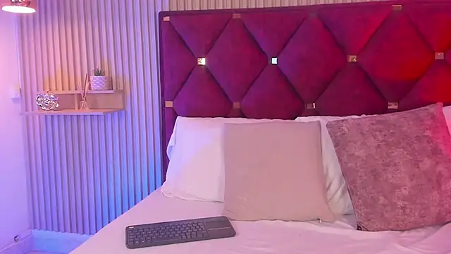 Axa Graham online show from February 24, 7:12 pm