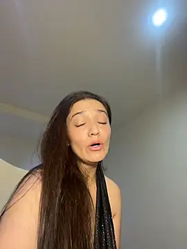 Emmablue10 online show from February 7, 1:20 am