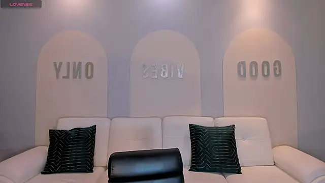 LucieMartin online show from April 23, 7:38 pm