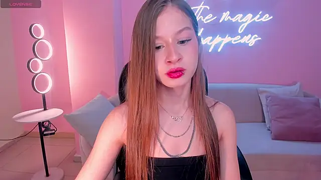 IsabellaMorettiX online show from February 17, 4:12 am