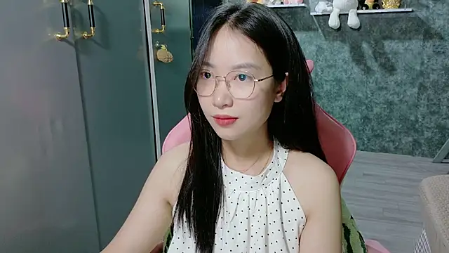 Linne6789 online show from June 9, 5:07 am