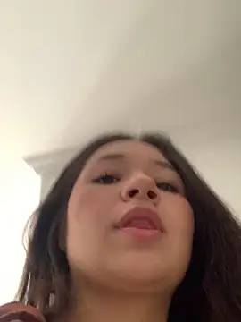 DULCE MARIA EF online show from February 26, 1:10 pm