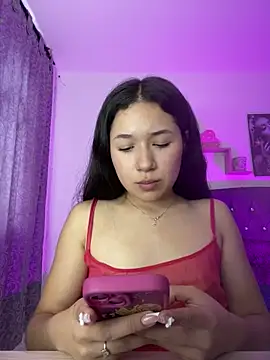 DULCE MARIA EF online show from March 6, 3:18 pm