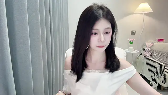 DYyyyyy-- online show from April 12, 11:35 am