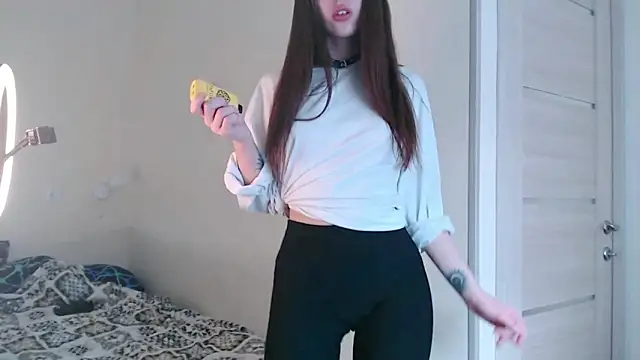 CutieWorm online show from March 5, 11:28 am