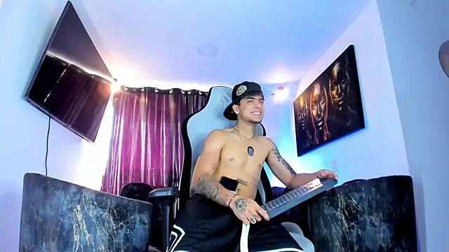 miguel aguirre  online show from March 24, 2:11 pm