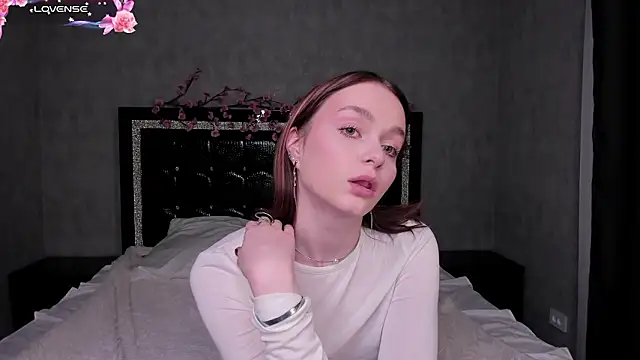 LillianPerry online show from March 9, 5:38 pm