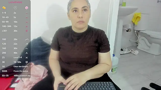 mature gold1 online show from April 25, 12:30 pm