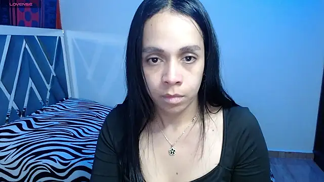 paula lopez   online show from April 25, 11:02 pm