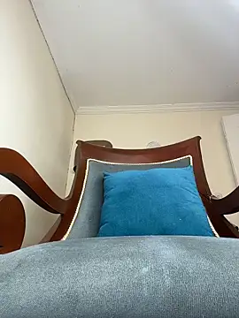 LilaRvsh online show from April 27, 5:10 pm