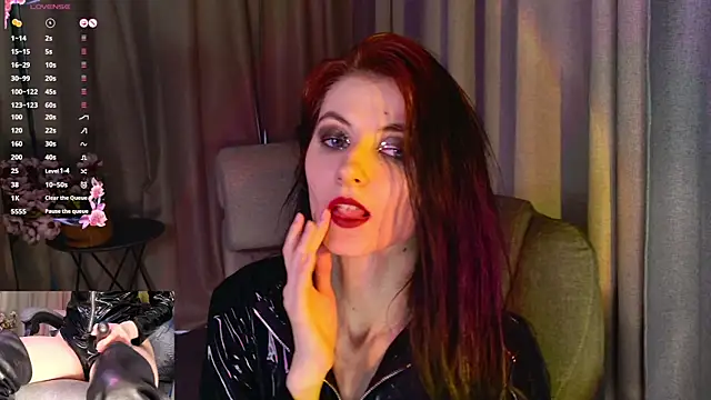 NicoleLuxe online show from June 9, 1:38 am
