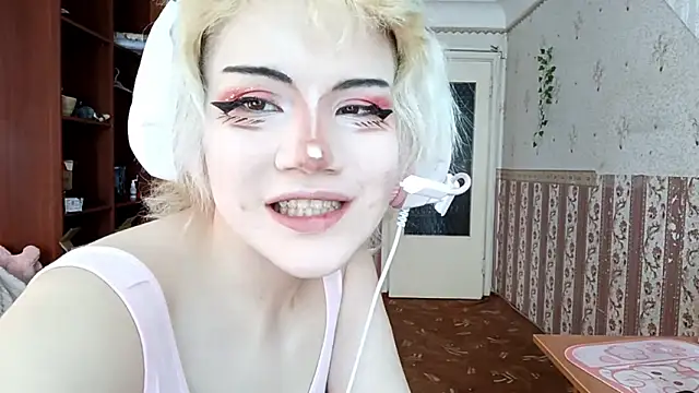 KathernSaulters online show from March 12, 8:17 am