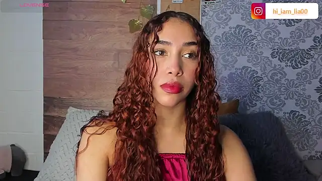 LiaHansson00 online show from March 29, 6:40 pm