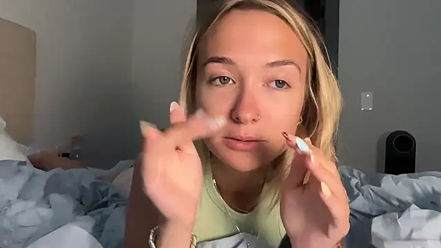 kelseyblu online show from July 28, 12:19 am