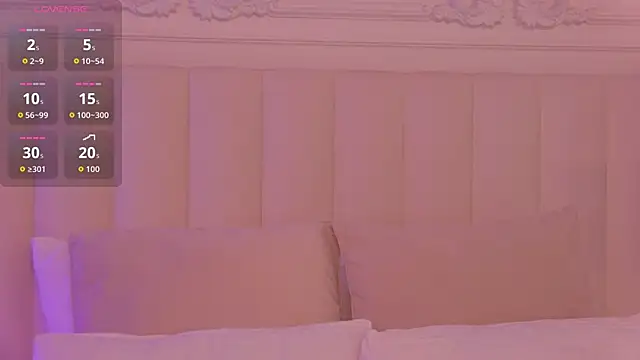 AlisseMoore online show from April 21, 6:53 am