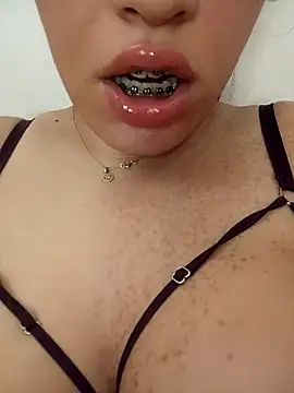 kamilia sexyy online show from April 25, 1:41 pm