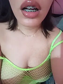 kamilia sexyy online show from April 16, 9:03 pm