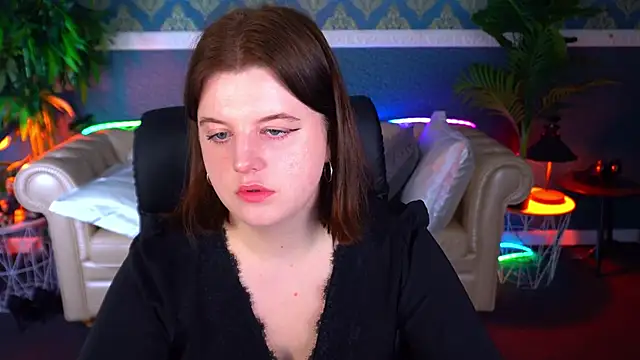 KristiFoxy online show from April 19, 5:18 am