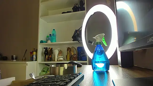 MissObsidian online show from February 23, 9:25 pm