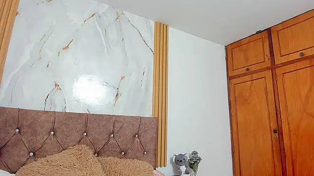 Candyfox2606 online show from March 9, 6:00 pm