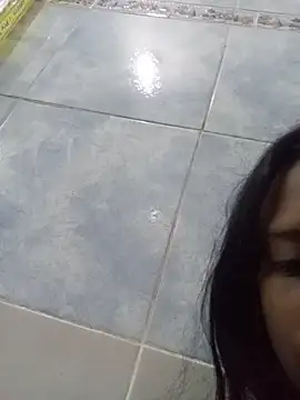 loveofpetitegirls34 online show from April 25, 3:09 pm