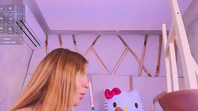 MelodyBloom  online show from April 24, 12:30 pm