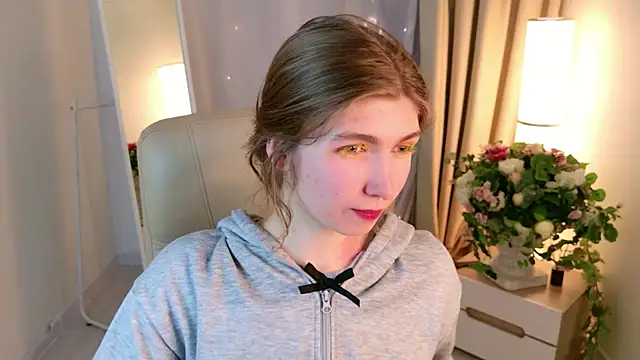 Bubble Chloe online show from April 28, 1:59 pm