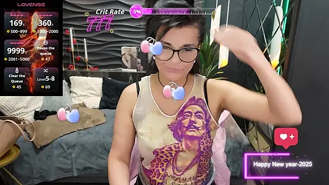 RikaCoutts online show from April 22, 9:01 pm