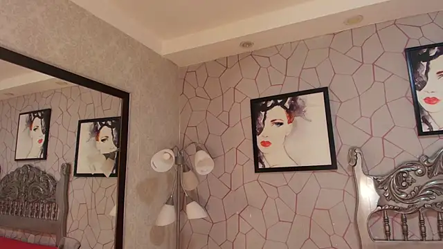 meganrousx online show from April 23, 1:35 pm